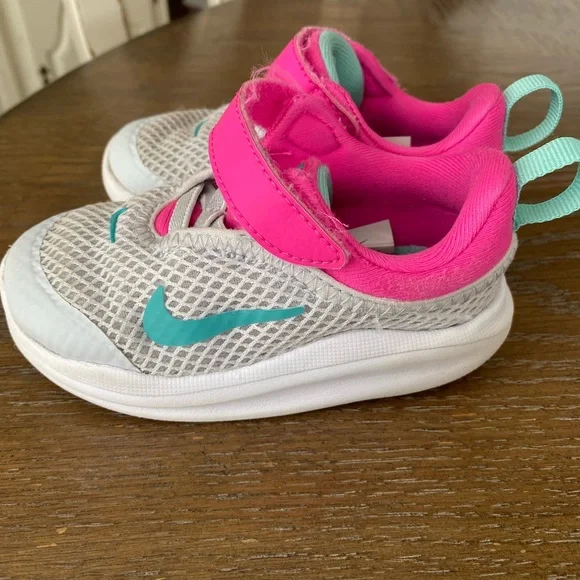 Nike shoes size 6c hot sale